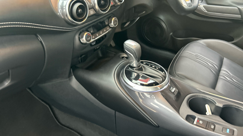 Nissan Juke 1.6 Hybrid Tekna 5dr Auto Hybrid Hatchback